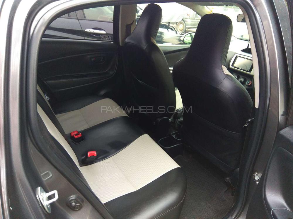 Toyota Vitz 2015 for Sale in Lahore Toyota Vitz 2015 for Sale in Lahore Image-11
