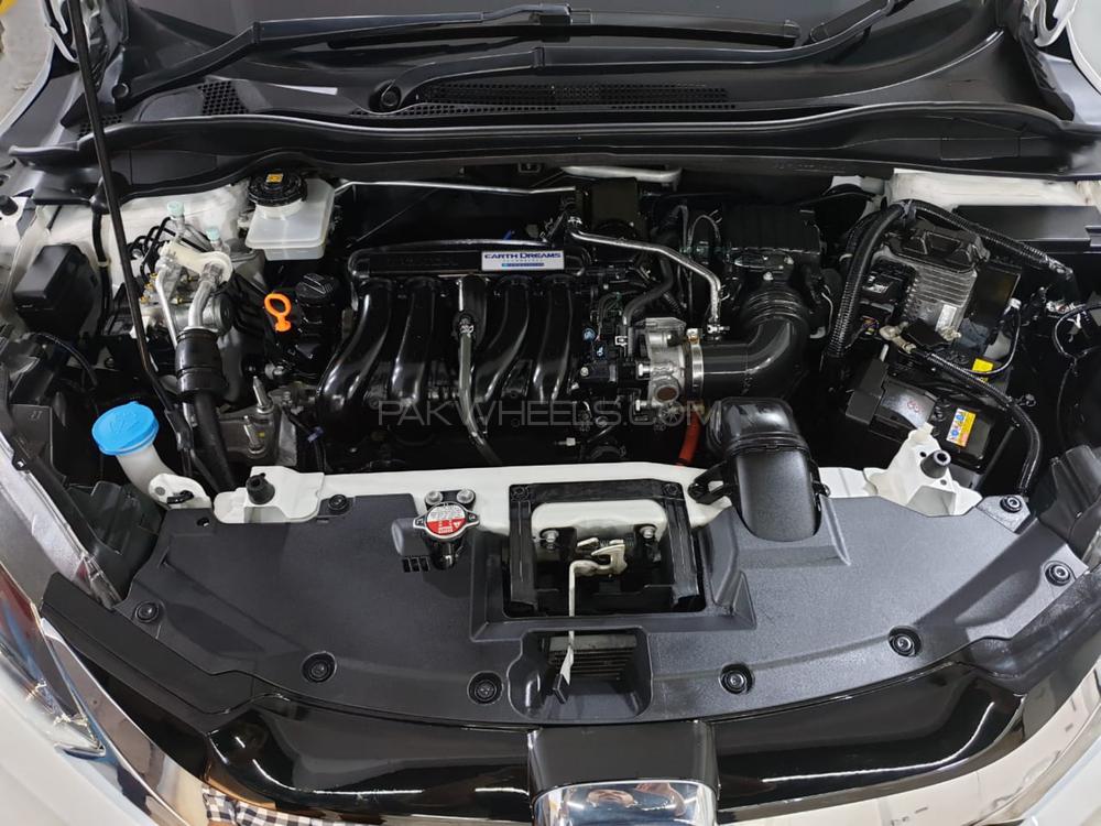 Honda Vezel 2014 for Sale in Lahore Honda Vezel 2014 for Sale in Lahore Image-8