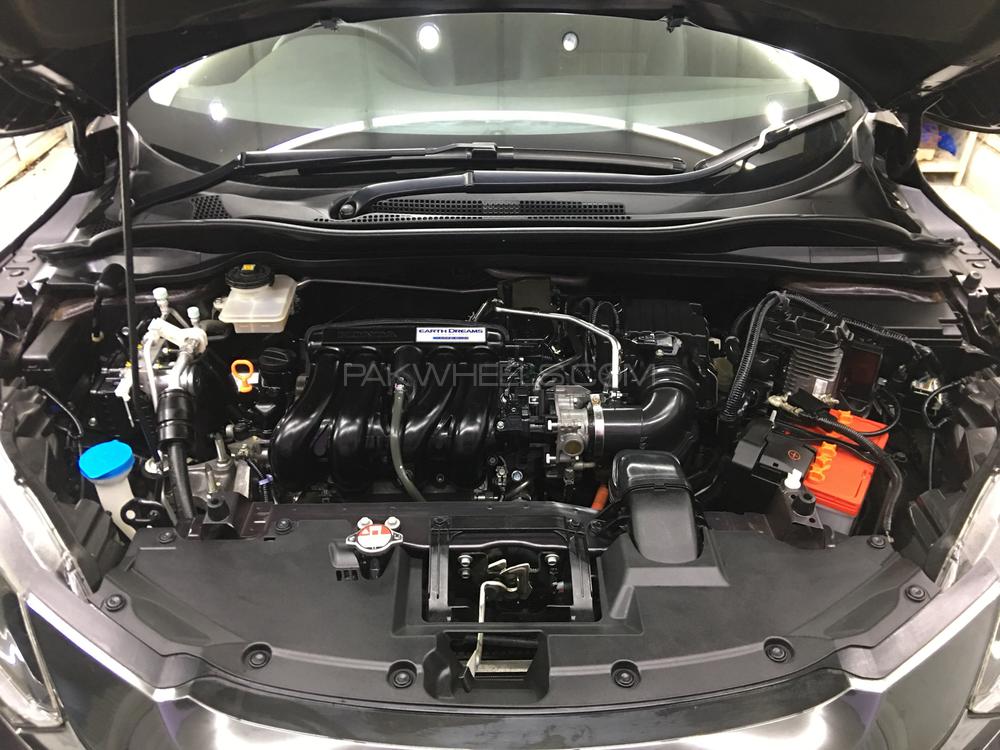 Honda Vezel 2014 for Sale in Rawalpindi Honda Vezel 2014 for Sale in Rawalpindi Image-5