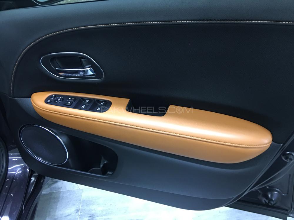 Honda Vezel 2014 for Sale in Rawalpindi Honda Vezel 2014 for Sale in Rawalpindi Image-11