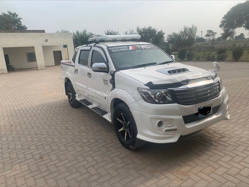 Toyota Hilux 2012 for Sale in Jhelum Toyota Hilux 2012 for Sale in Jhelum Image-4