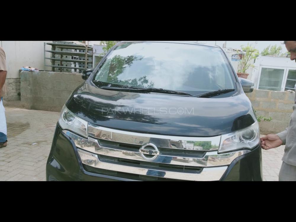 Nissan Dayz Highway Star 2015 for Sale in Karachi Nissan Dayz Highway Star 2015 for Sale in Karachi Image-2