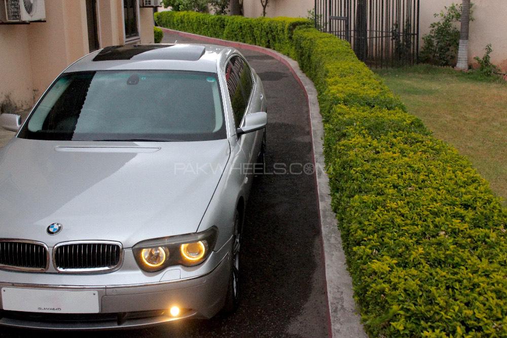 BMW 7 Series 2003 for Sale in Islamabad BMW 7 Series 2003 for Sale in Islamabad Image-5