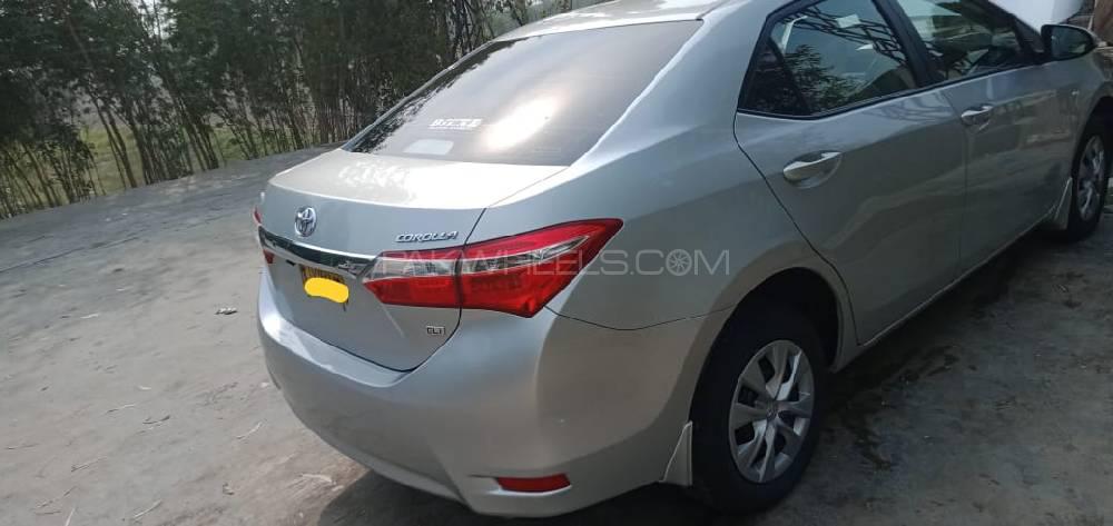 Toyota Corolla 2017 for Sale in Khairpur Mir Toyota Corolla 2017 for Sale in Khairpur Mir Image-5