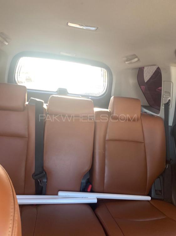 Toyota Prado 2011 for Sale in Islamabad Toyota Prado 2011 for Sale in Islamabad Image-5