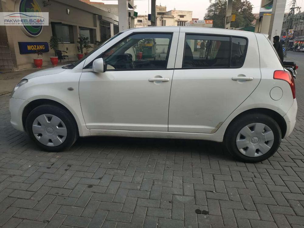 Suzuki Swift 2012 for Sale in Lahore Suzuki Swift 2012 for Sale in Lahore Image-4