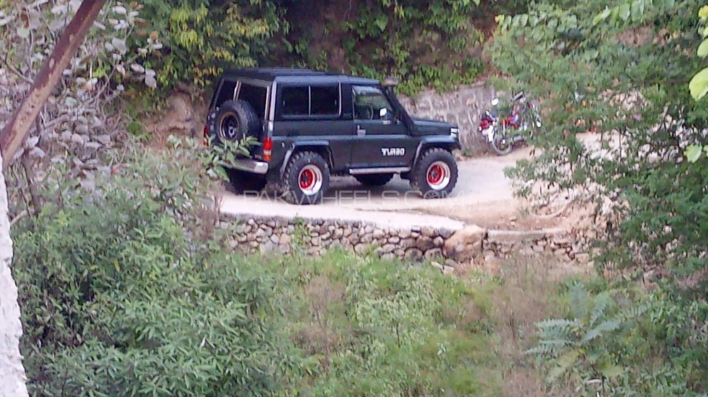 Toyota Land Cruiser - 1988  Toyota Land Cruiser - 1988  Image-3