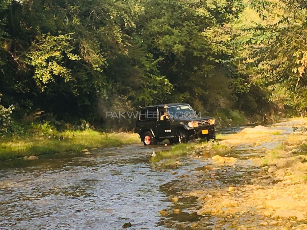 Toyota Land Cruiser - 1988  Toyota Land Cruiser - 1988  Image-4