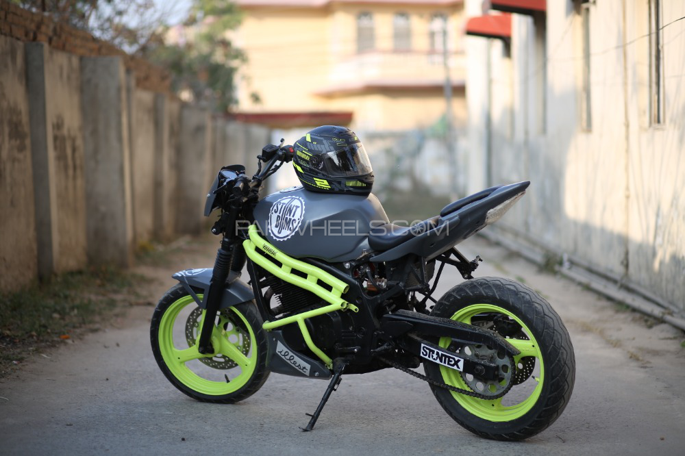 Suzuki GS500F - 2001  Image-1