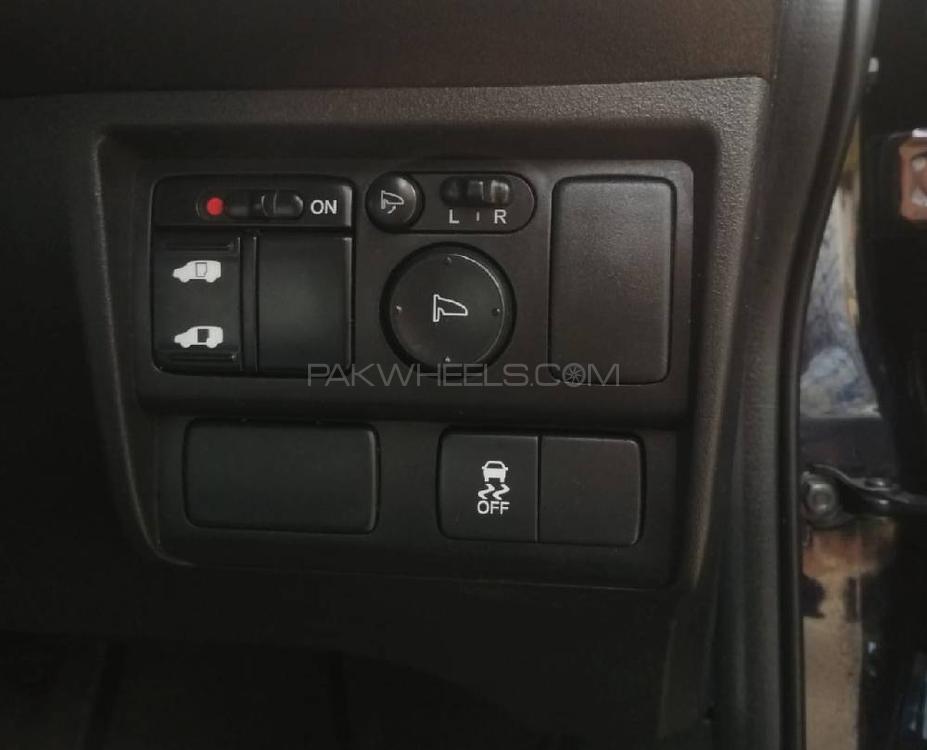 Honda Freed 2012 for Sale in Karachi Honda Freed 2012 for Sale in Karachi Image-15