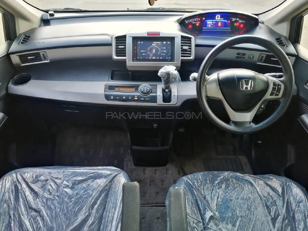 Honda Freed 2012 for Sale in Karachi Honda Freed 2012 for Sale in Karachi Image-16