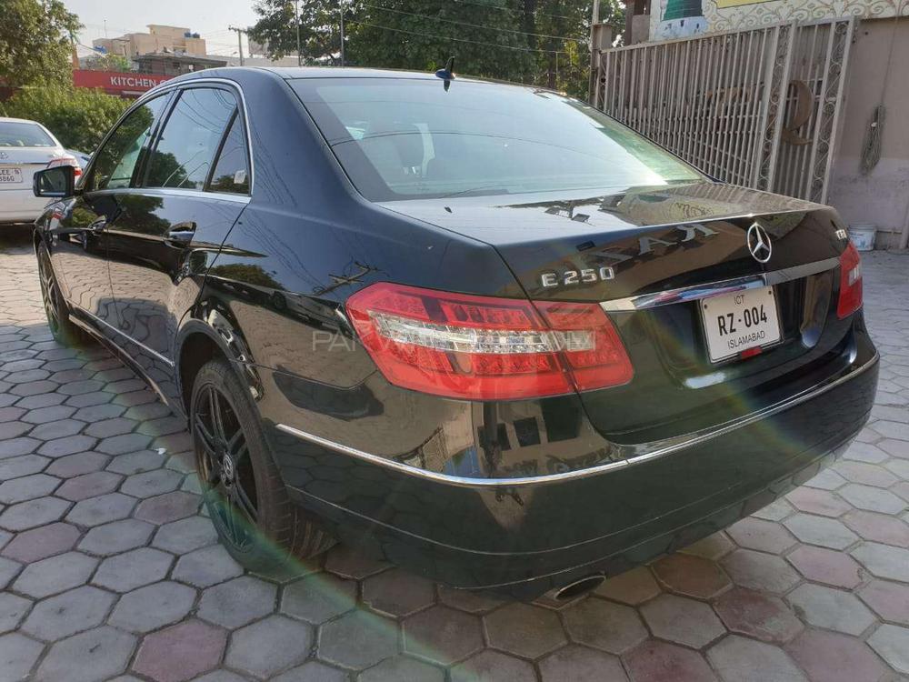 Mercedes Benz E Class 2011 for Sale in Lahore Mercedes Benz E Class 2011 for Sale in Lahore Image-12