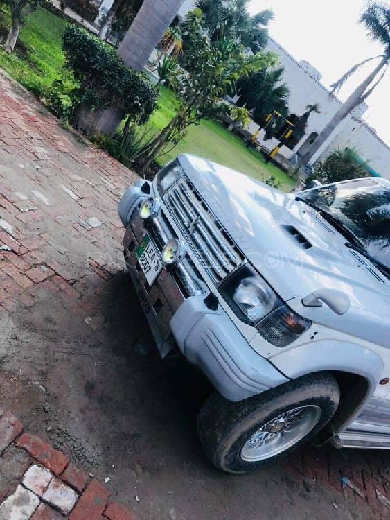 Mitsubishi Pajero 1991 for Sale in Sargodha Mitsubishi Pajero 1991 for Sale in Sargodha Image-3