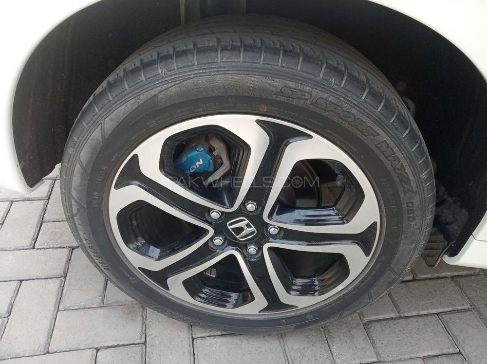 Honda Vezel 2015 for Sale in Gujranwala Honda Vezel 2015 for Sale in Gujranwala Image-12