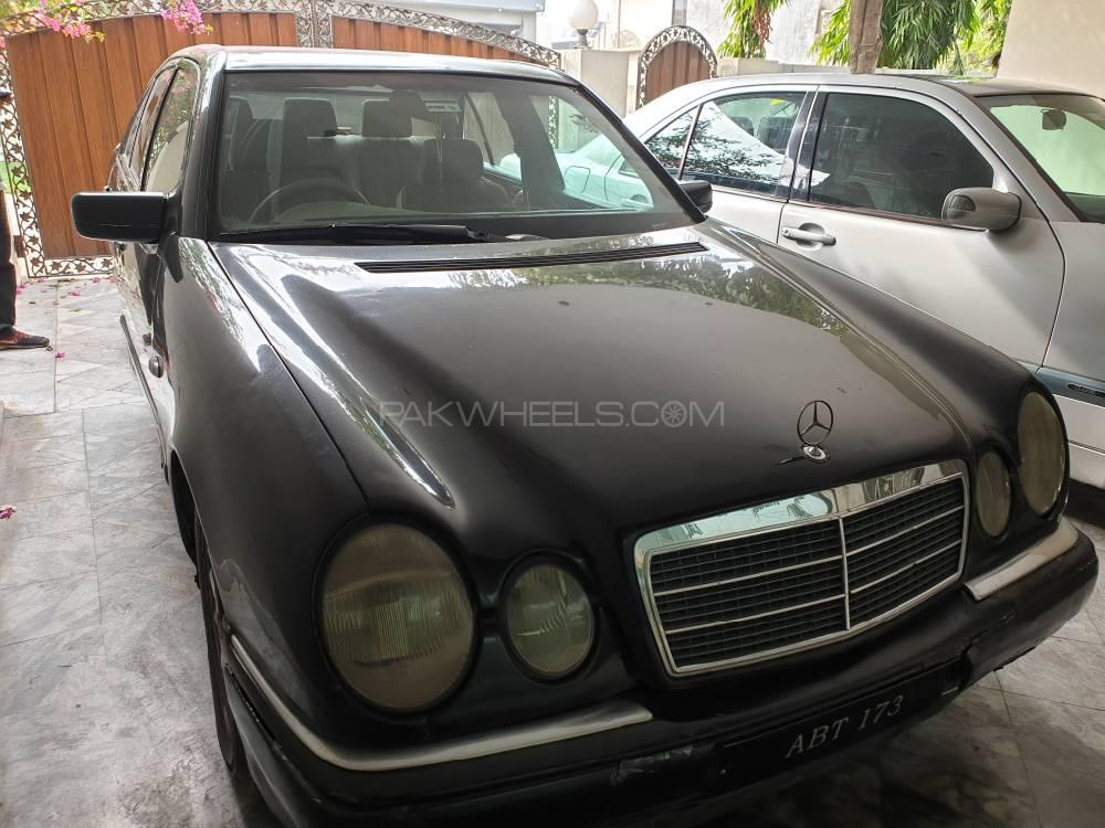 Mercedes Benz 250 D 1998 for Sale in Lahore Image-1