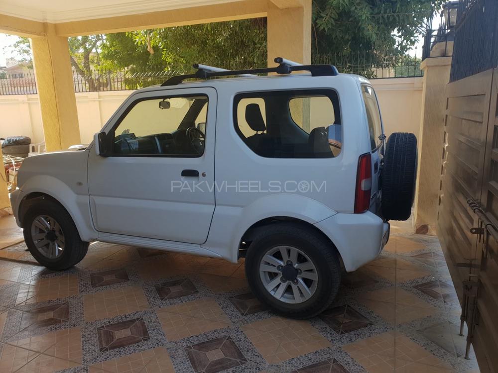 Suzuki Jimny Sierra 2013 for Sale in Karachi Suzuki Jimny Sierra 2013 for Sale in Karachi Image-4