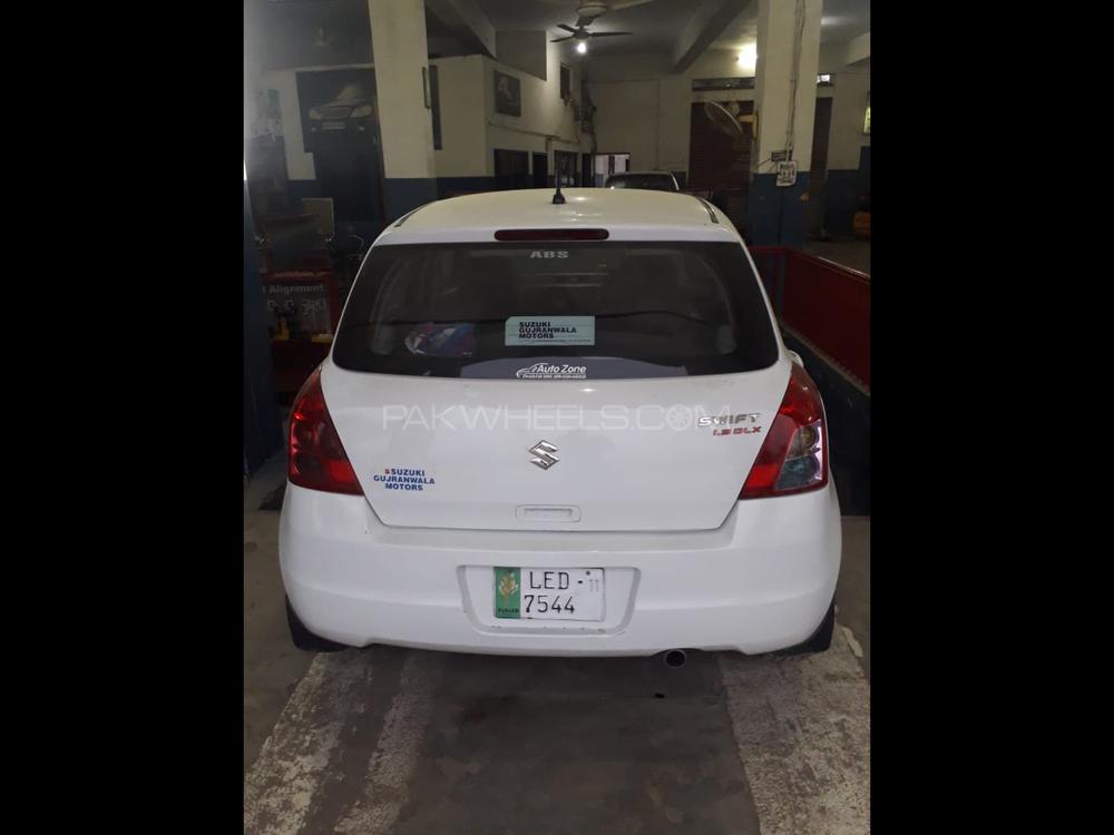 Suzuki Swift 2011 for Sale in Gujranwala Suzuki Swift 2011 for Sale in Gujranwala Image-8