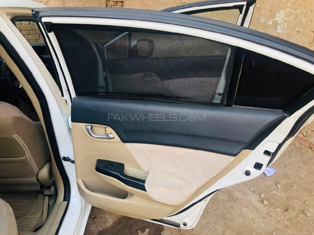 Honda Civic 2013 for Sale in Multan Honda Civic 2013 for Sale in Multan Image-10