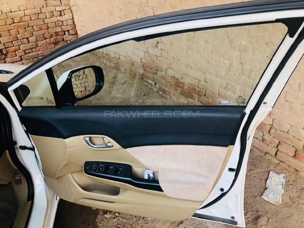 Honda Civic 2013 for Sale in Multan Honda Civic 2013 for Sale in Multan Image-9