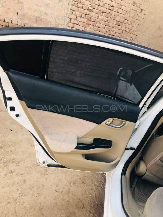 Honda Civic 2013 for Sale in Multan Honda Civic 2013 for Sale in Multan Image-12