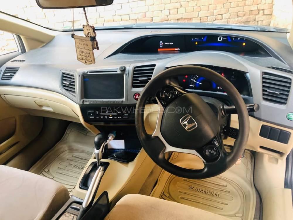 Honda Civic 2013 for Sale in Multan Honda Civic 2013 for Sale in Multan Image-11
