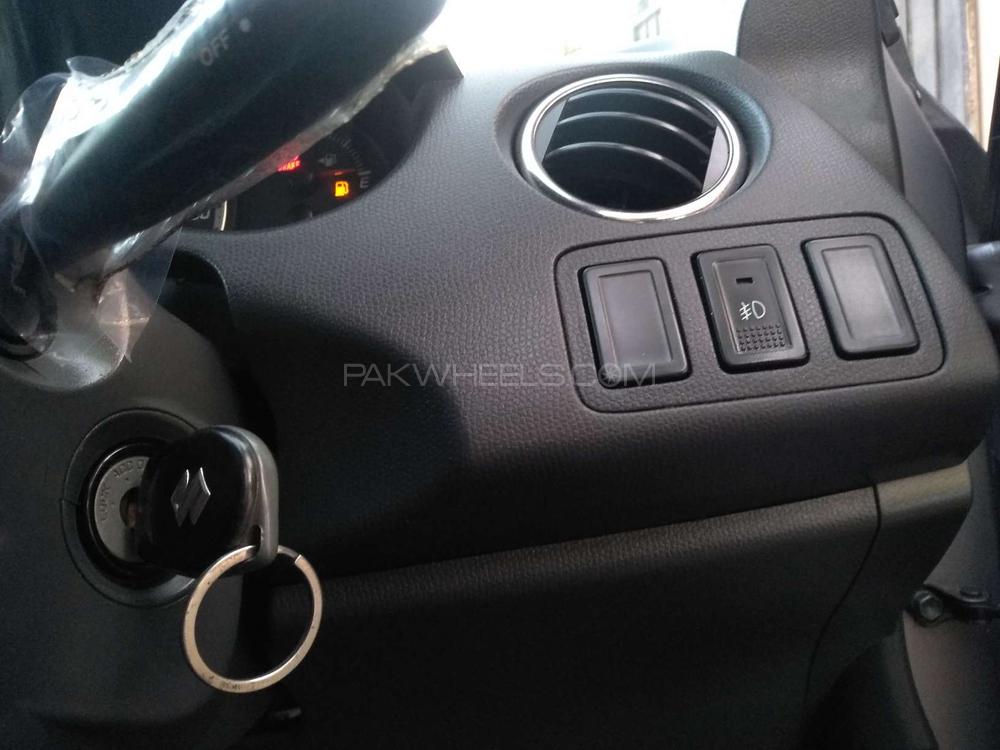Suzuki Swift 2016 for Sale in Karachi Suzuki Swift 2016 for Sale in Karachi Image-9