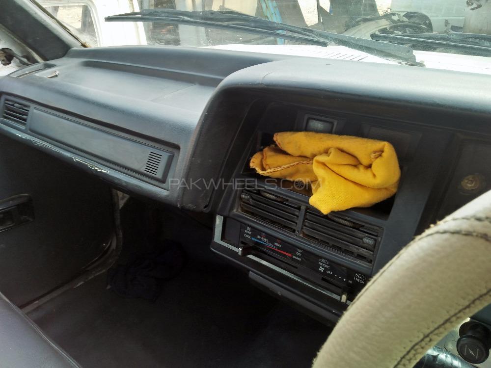 Toyota Corolla 1982 for Sale in Faisalabad Toyota Corolla 1982 for Sale in Faisalabad Image-4