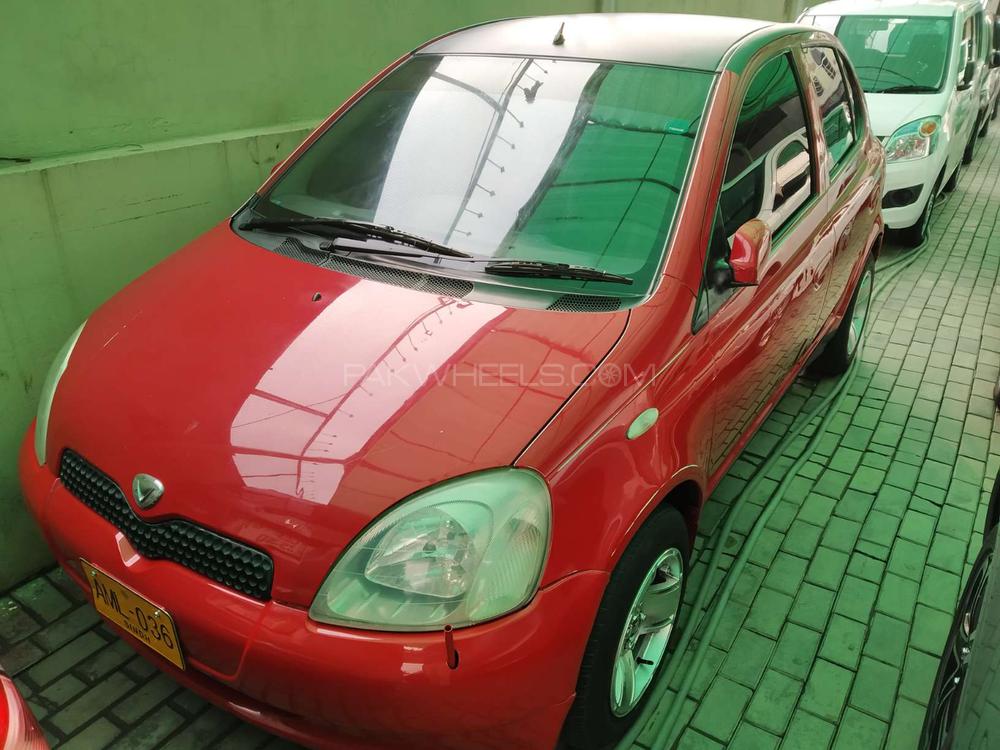 Toyota Vitz 2000 for Sale in Lahore Image-1
