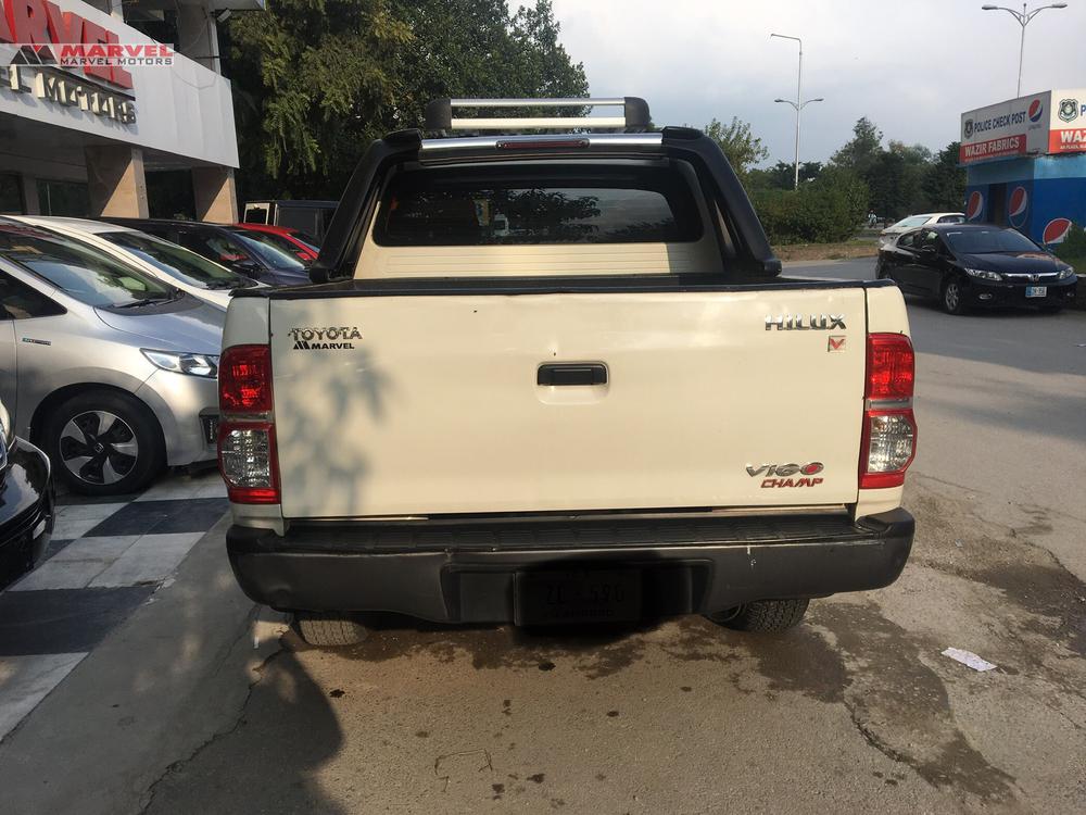 Toyota Hilux 2013 for Sale in Islamabad Toyota Hilux 2013 for Sale in Islamabad Image-4