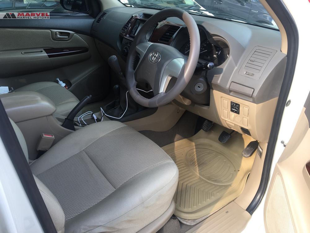 Toyota Hilux 2013 for Sale in Islamabad Toyota Hilux 2013 for Sale in Islamabad Image-10
