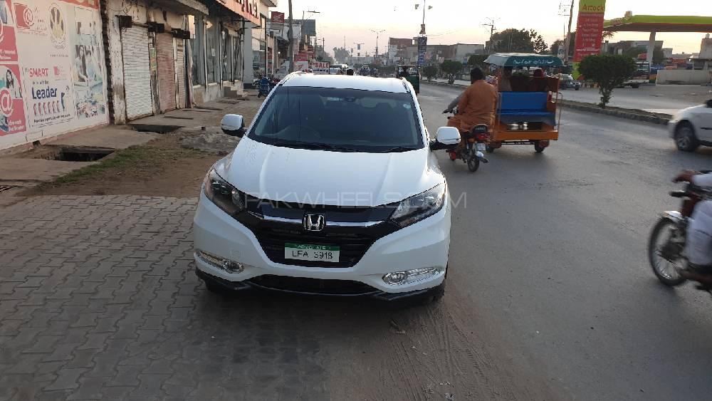 Honda Vezel 2013 for Sale in Islamabad Image-1