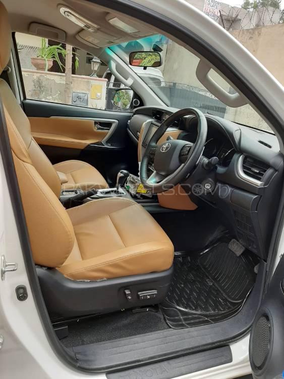 ٹویوٹا فورچیونر 2017 for Sale in لاہور ٹویوٹا فورچیونر 2017 for Sale in لاہور Image-2