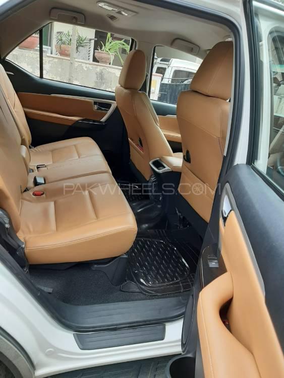ٹویوٹا فورچیونر 2017 for Sale in لاہور ٹویوٹا فورچیونر 2017 for Sale in لاہور Image-10
