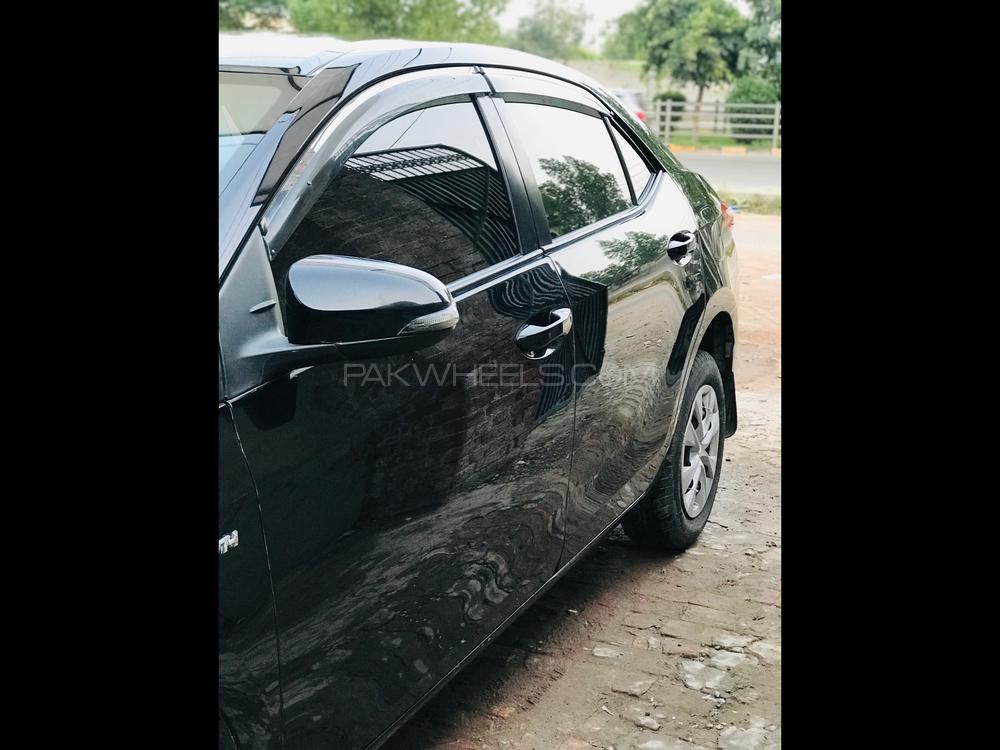 Toyota Corolla 2015 for Sale in Lahore Toyota Corolla 2015 for Sale in Lahore Image-6