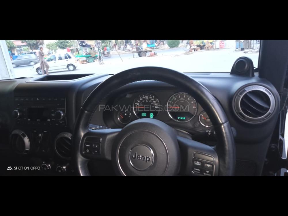 جیپ رینگلر 2012 for Sale in لاہور جیپ رینگلر 2012 for Sale in لاہور Image-3