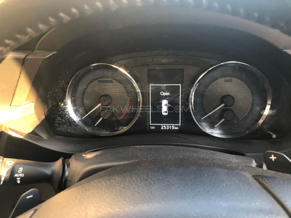 Toyota Corolla 2016 for Sale in Karachi Toyota Corolla 2016 for Sale in Karachi Image-5