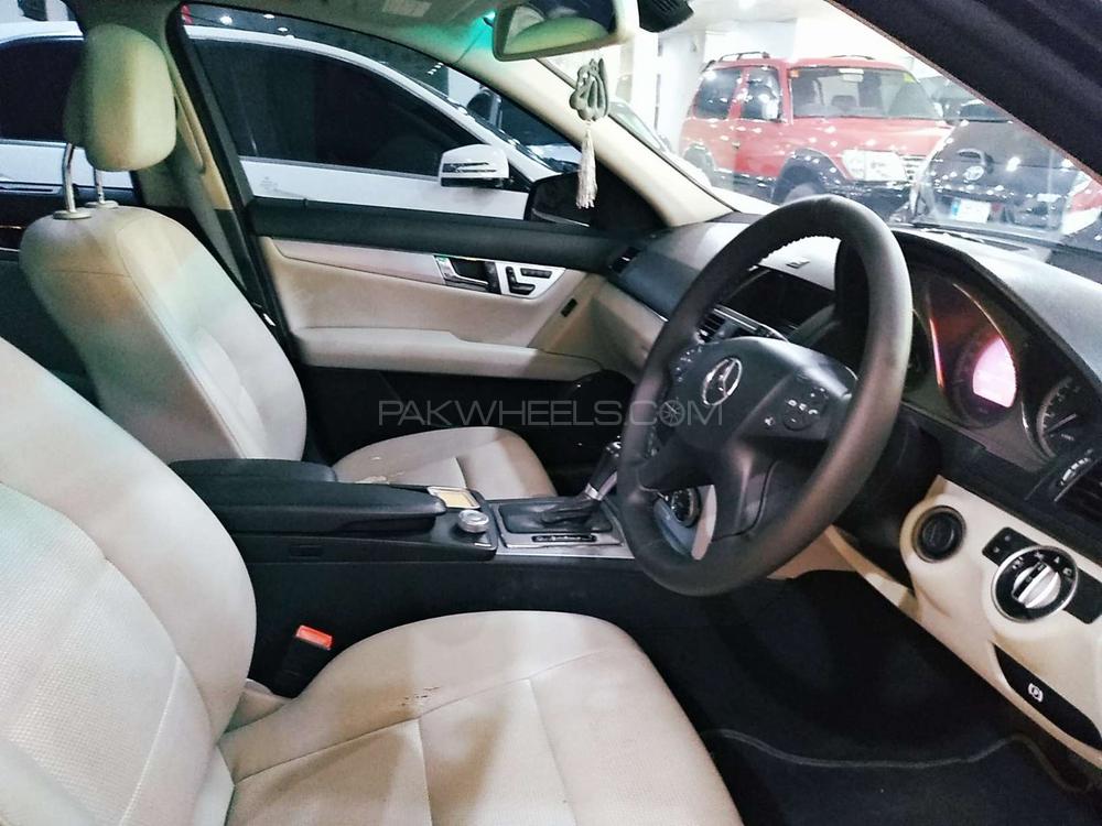 Mercedes Benz C Class 2010 for Sale in Rawalpindi Mercedes Benz C Class 2010 for Sale in Rawalpindi Image-7