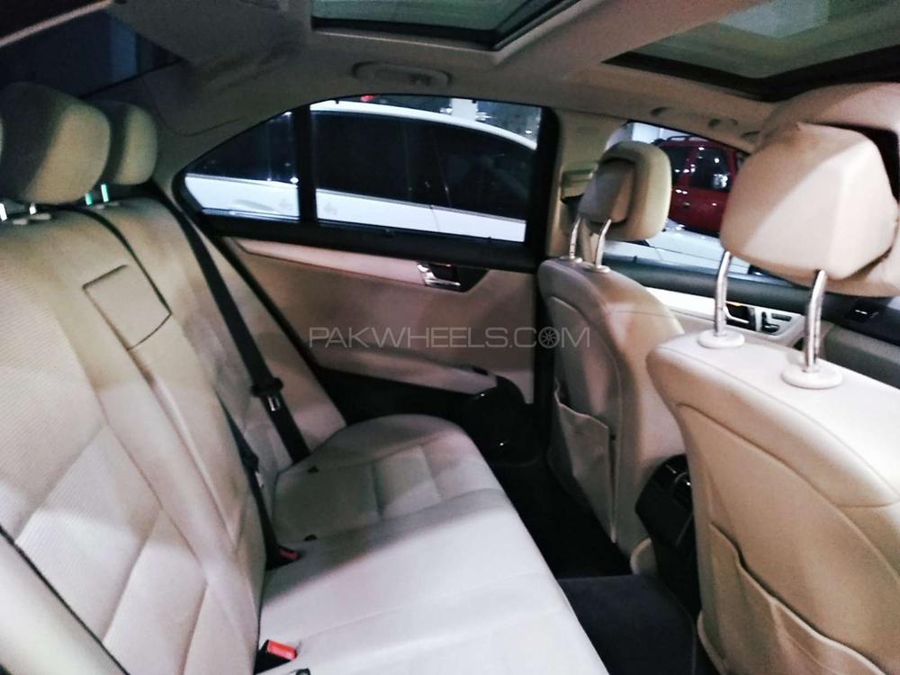 Mercedes Benz C Class 2010 for Sale in Rawalpindi Mercedes Benz C Class 2010 for Sale in Rawalpindi Image-12
