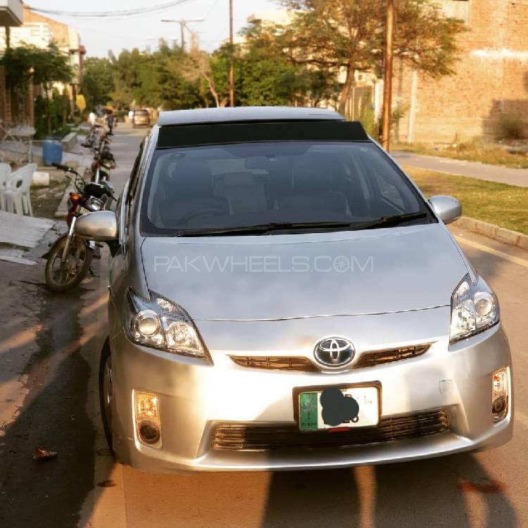 Toyota Prius 2010 for Sale in Faisalabad Toyota Prius 2010 for Sale in Faisalabad Image-2
