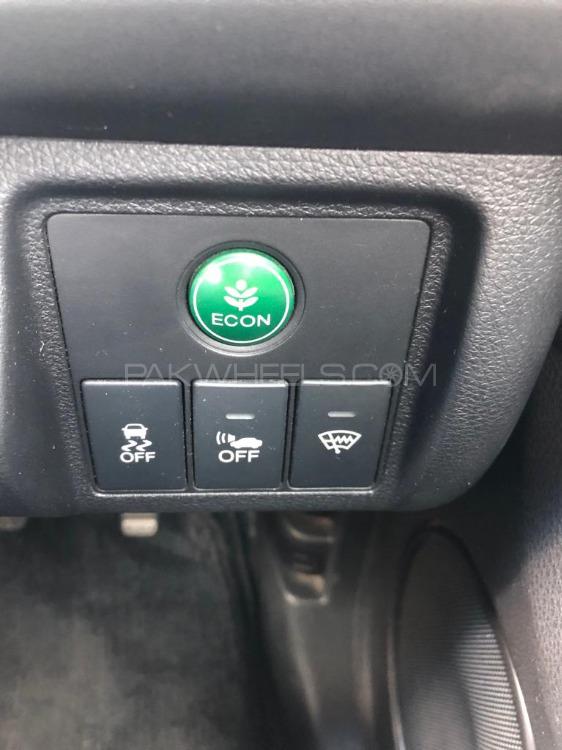 Honda Vezel 2014 for Sale in Islamabad Honda Vezel 2014 for Sale in Islamabad Image-21