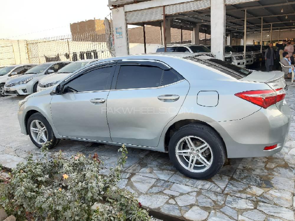 Toyota Corolla 2015 for Sale in Peshawar Toyota Corolla 2015 for Sale in Peshawar Image-6