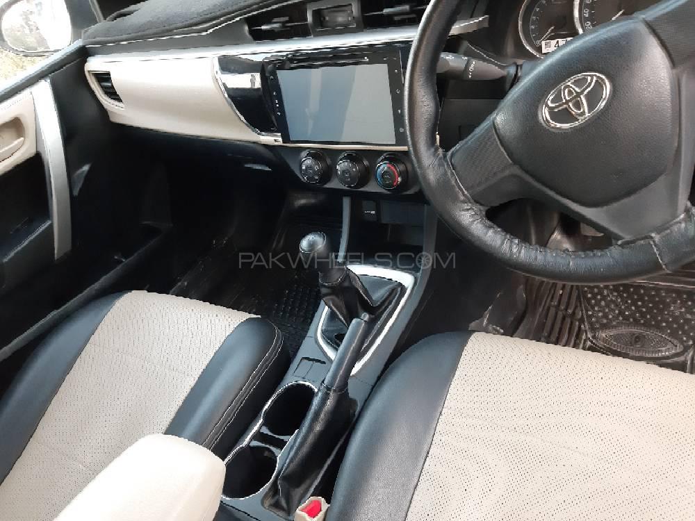 Toyota Corolla 2014 for Sale in Peshawar Toyota Corolla 2014 for Sale in Peshawar Image-9