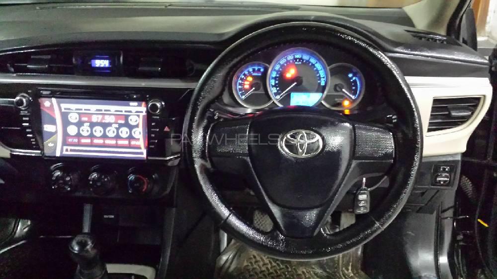 Toyota Corolla 2015 for Sale in Lahore Toyota Corolla 2015 for Sale in Lahore Image-8