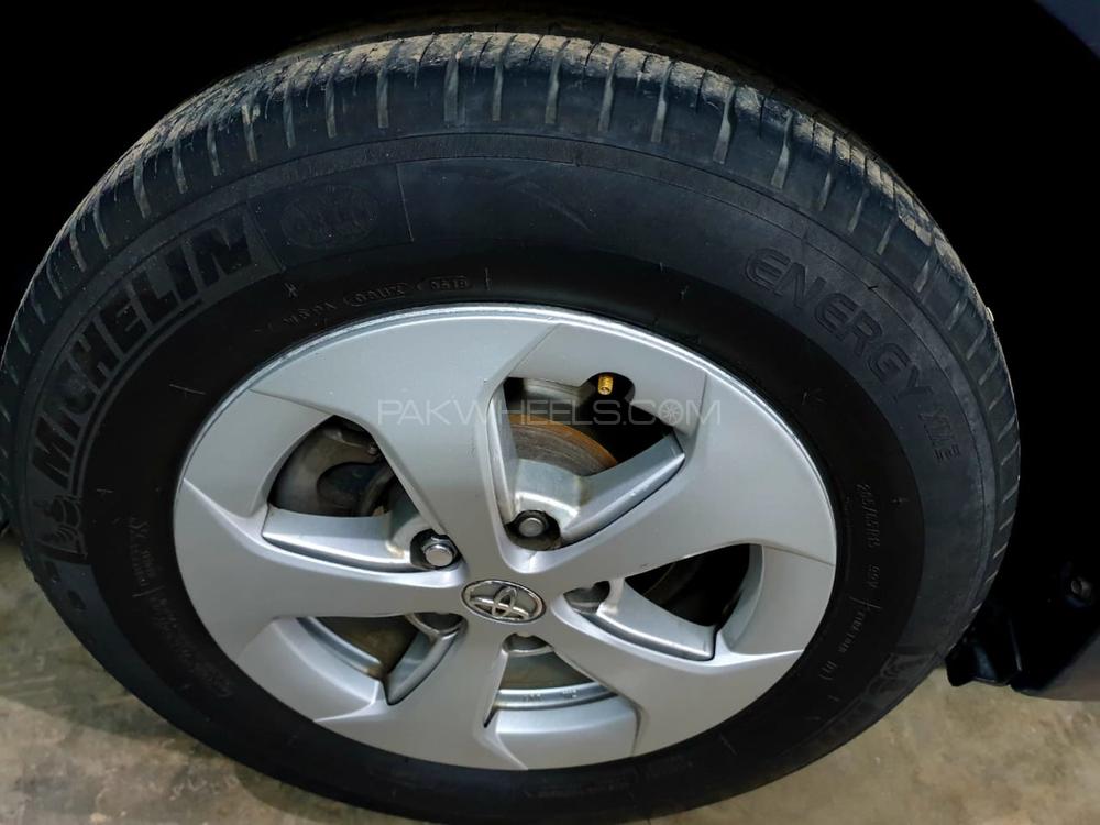 Toyota Prius 2010 for Sale in Lahore Toyota Prius 2010 for Sale in Lahore Image-2