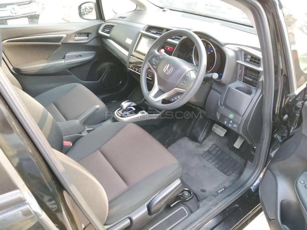 Honda Fit 2016 for Sale in Lahore Honda Fit 2016 for Sale in Lahore Image-5