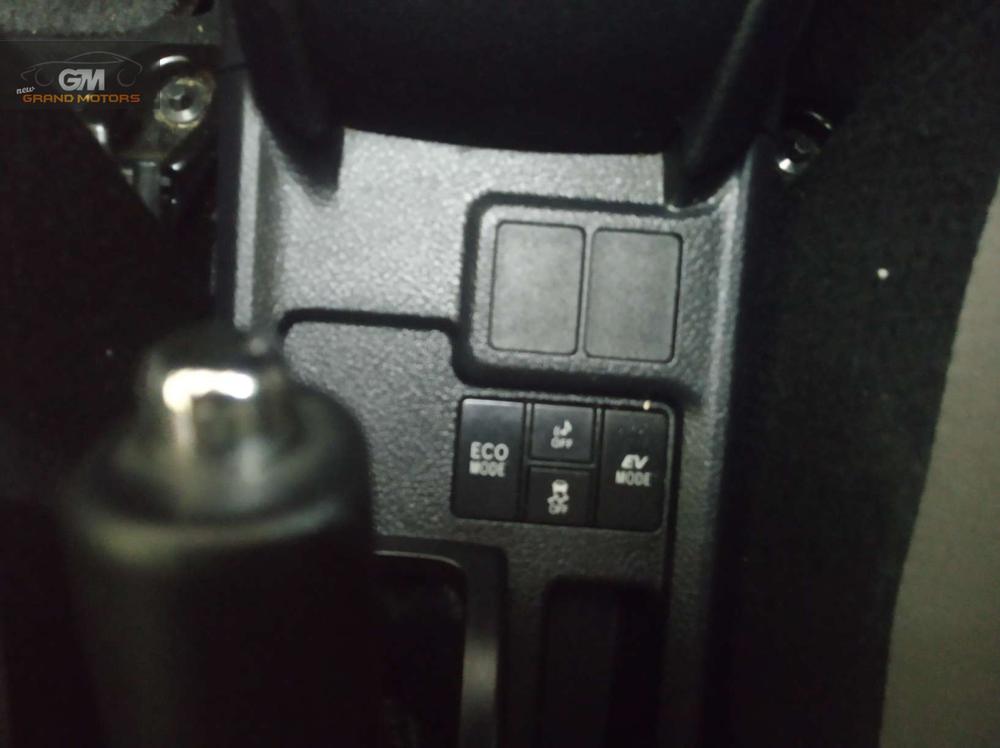 Toyota Corolla Axio 2016 for Sale in Karachi Toyota Corolla Axio 2016 for Sale in Karachi Image-6
