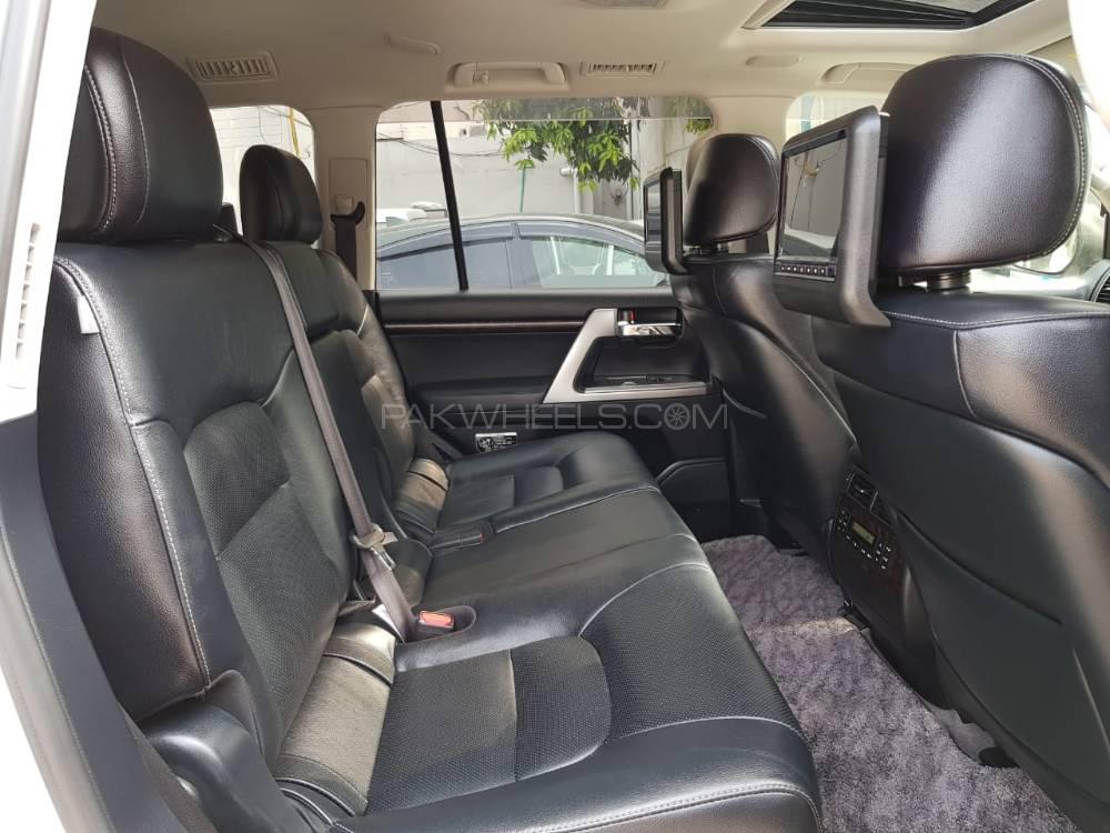Toyota Land Cruiser 2013 for Sale in Lahore Toyota Land Cruiser 2013 for Sale in Lahore Image-6