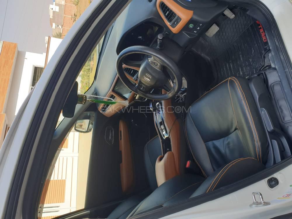 Honda Vezel 2014 for Sale in Sahiwal Honda Vezel 2014 for Sale in Sahiwal Image-4