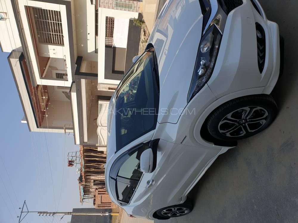 Honda Vezel 2014 for Sale in Sahiwal Honda Vezel 2014 for Sale in Sahiwal Image-2