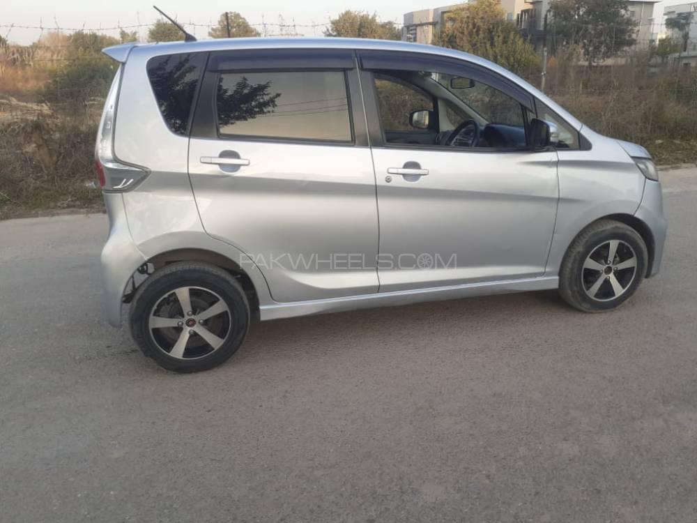 Nissan Dayz Highway Star 2013 for Sale in Rawalpindi Nissan Dayz Highway Star 2013 for Sale in Rawalpindi Image-3